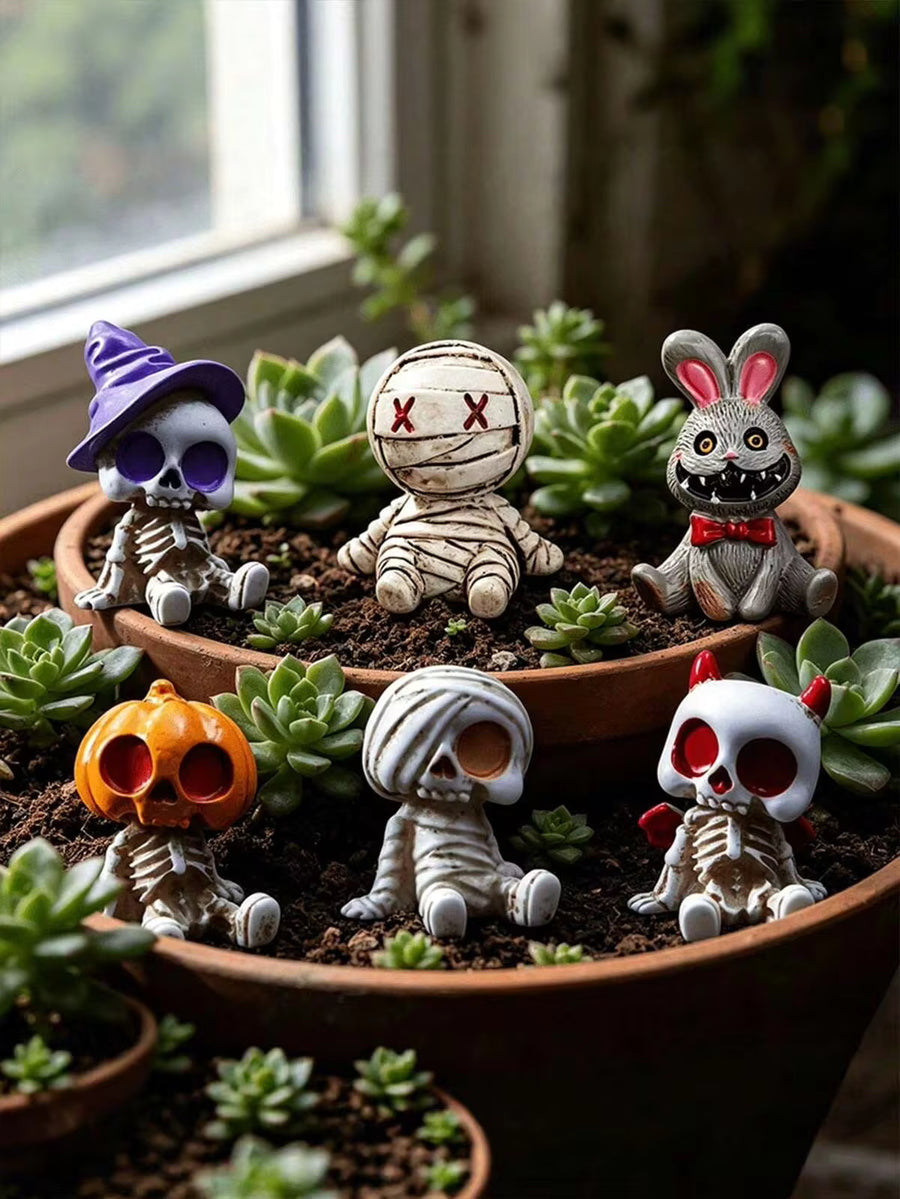 6pcs Halloween Funny Skeleton Mummy Figurines, Mini Resin Miniature Sculptures, Desktop Car Succulent Planter Decor DIY Accessories, Halloween Scene Decoration Gift (Random Styles, May Include Duplicates)